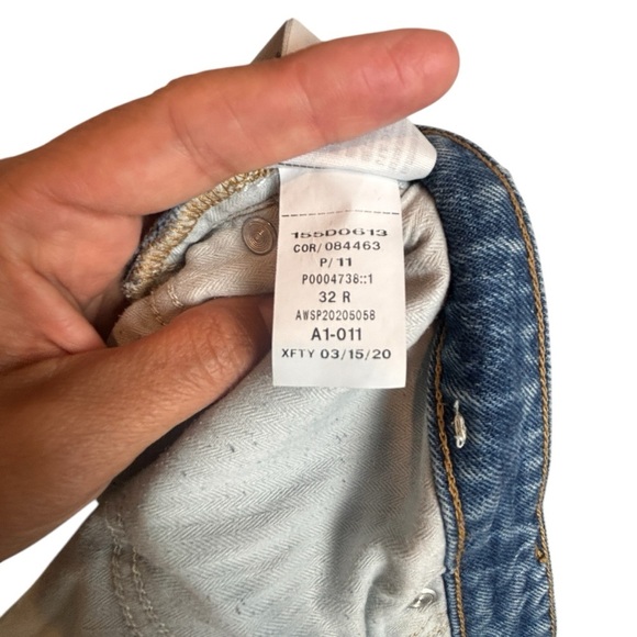 Abercrombie & Fitch Curve Love High Rise Mom Jean Distressed  Cropped Size 14 - Picture 7 of 7